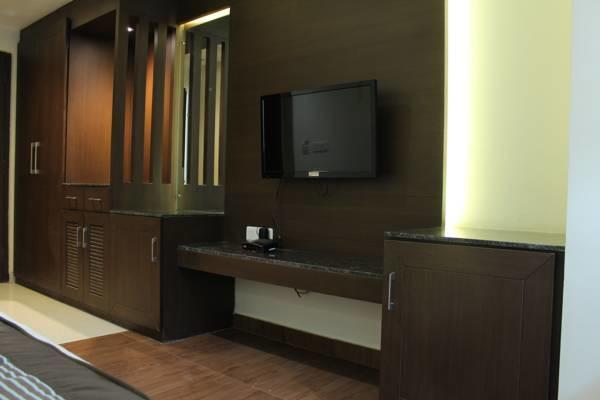 Hotel Opulence Патханкот Экстерьер фото